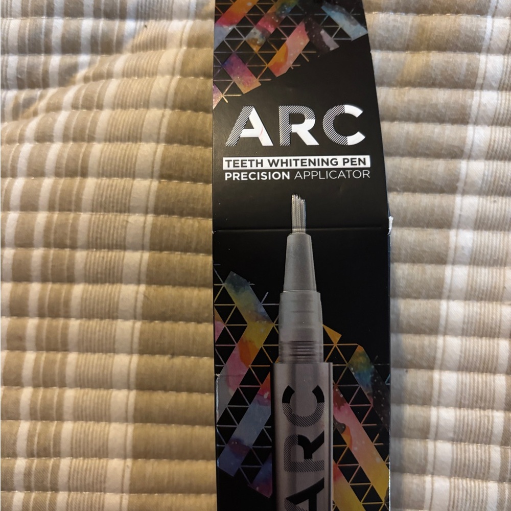ARC Teeth Whitening Pen Precision Applicator New
